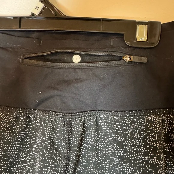 Lululemon Speed Up Shorts Black Pattern High Rise Size 4 - Picture 4 of 5